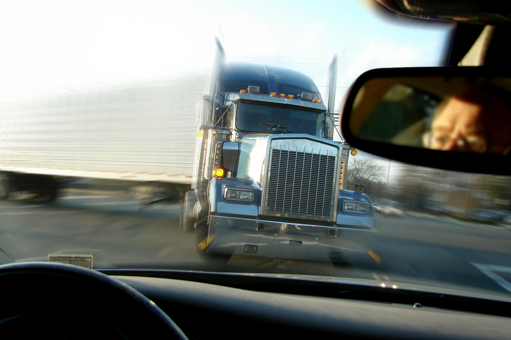 Why Truck Drivers Get Distracted and Crash